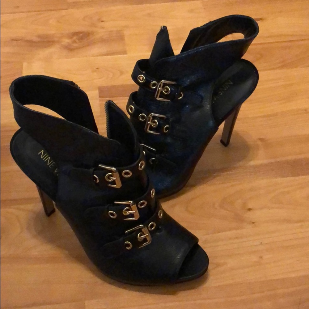 Ninewest black peep toe booties